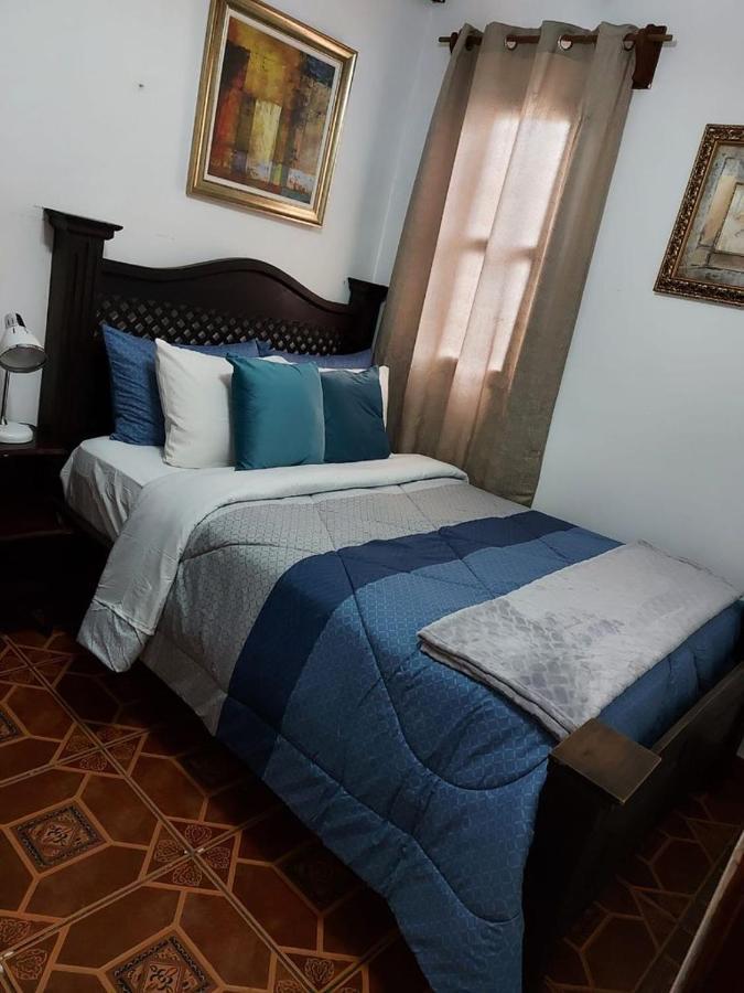Villas Santa Ana-Ricardo Antigua ภายนอก รูปภาพ