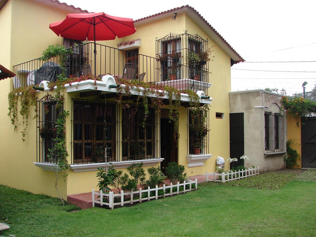 Villas Santa Ana-Ricardo Antigua ภายนอก รูปภาพ