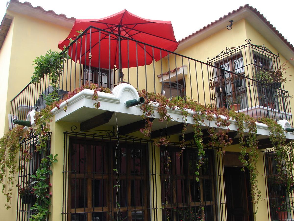 Villas Santa Ana-Ricardo Antigua ภายนอก รูปภาพ