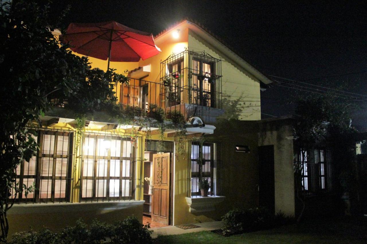 Villas Santa Ana-Ricardo Antigua ภายนอก รูปภาพ