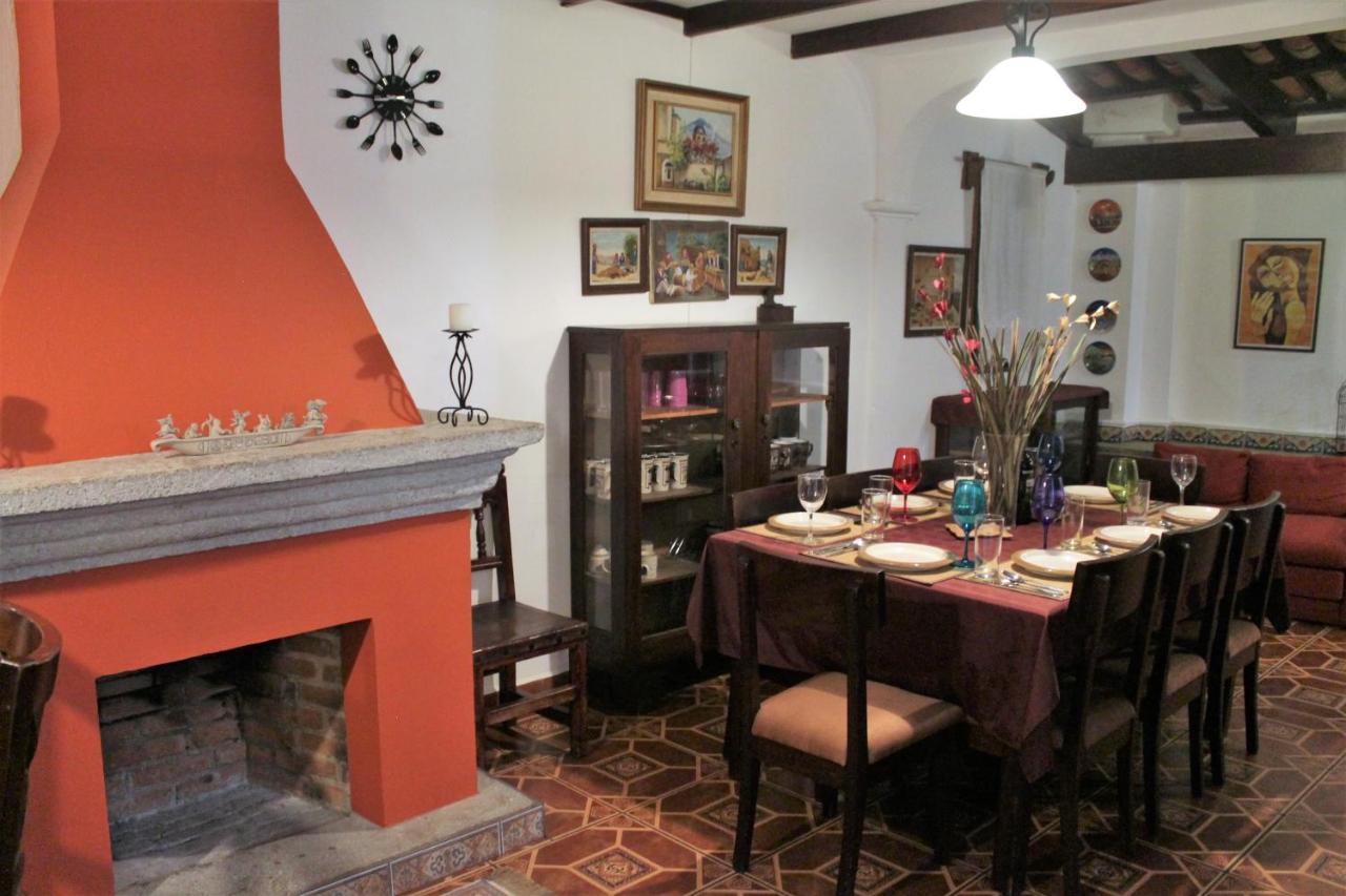 Villas Santa Ana-Ricardo Antigua ภายนอก รูปภาพ
