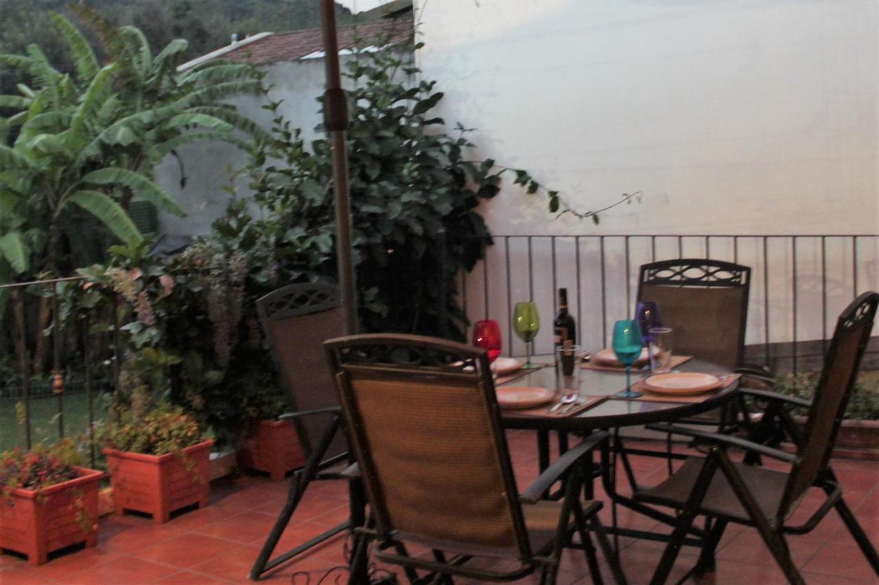 Villas Santa Ana-Ricardo Antigua ภายนอก รูปภาพ