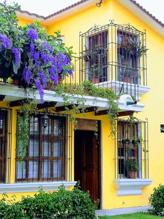 Villas Santa Ana-Ricardo Antigua ภายนอก รูปภาพ